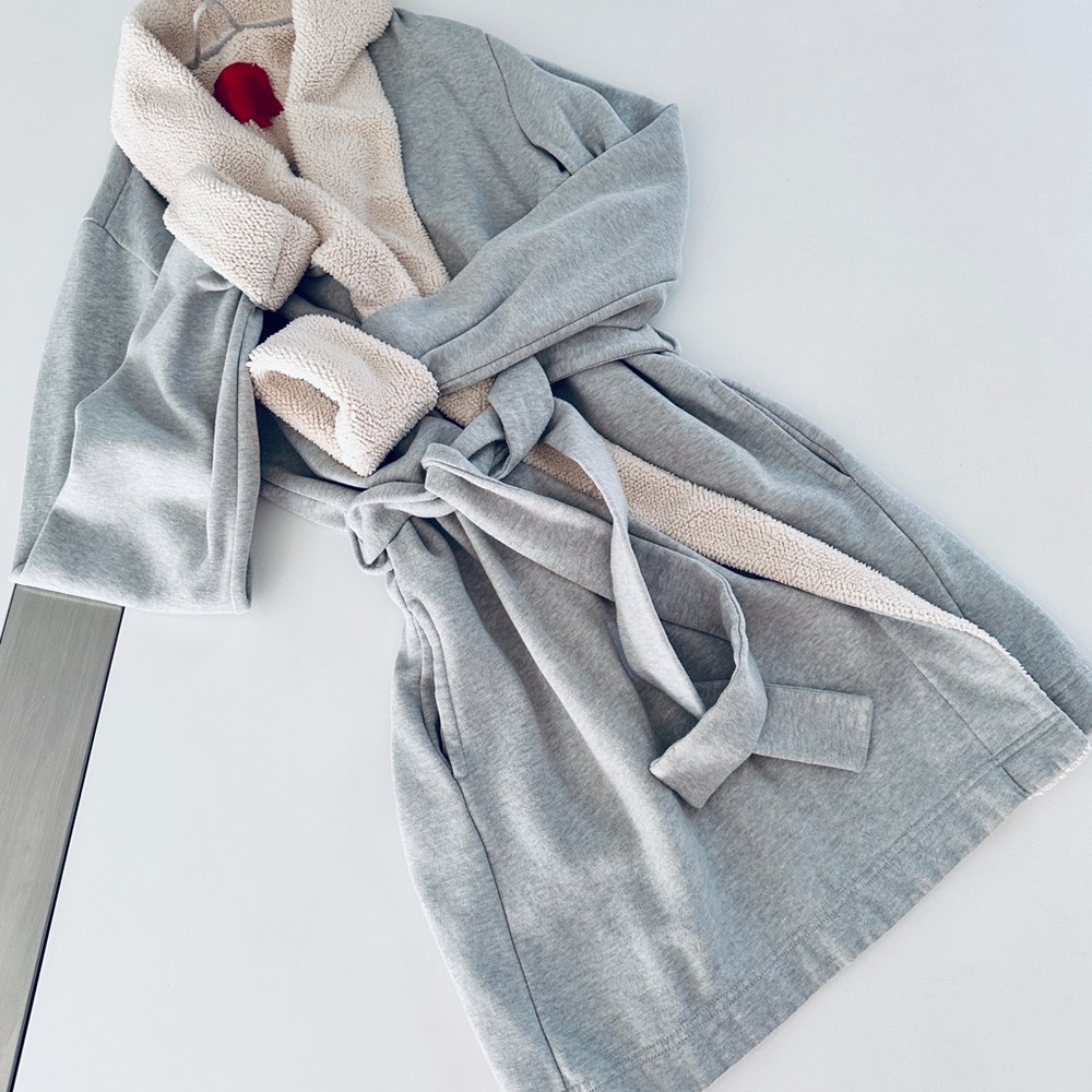 Cozy VS Gray and Cream Robe